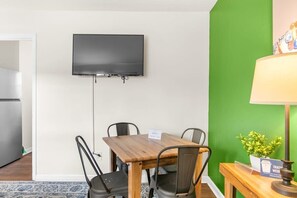 Apartment, 1 King Bed with Sofa bed, Patio (12th Ave The Bricks - Unit 4) | Dining