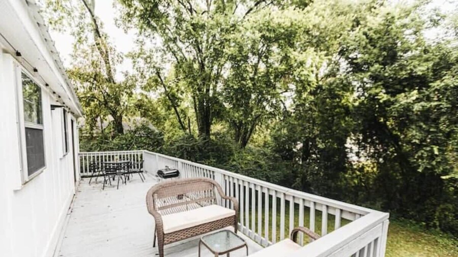 47th Place Forest Park