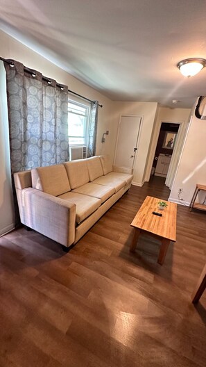 Apartment, Multiple Beds, Patio, Garden View (12th Ave The Bricks - Unit 7) | Living area