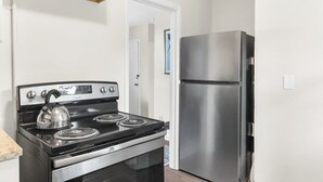 Apartment, Berbilang Katil, Patio, Garden View (12th Ave The Bricks - Unit 7) | Dapur peribadi