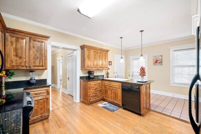 Cali St Rocket City Residence