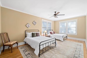 House, Multiple Beds, Patio, Garden View (Cali St Rocket City Residence)