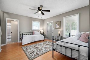 Maison, plusieurs lits, patio, vue jardin (Bradley Blissful)