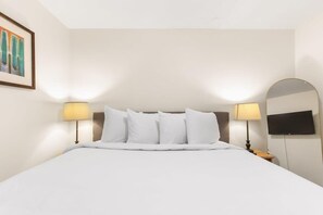 Apartment, 1 King Bed with Sofa bed, Patio, Garden View (12th Ave The Bricks - Unit 6)