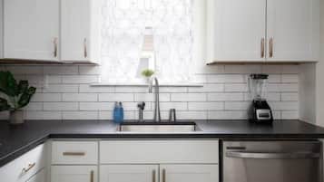 House, Multiple Beds, Patio, Garden View (28th Street Historic at Norwood) | Private kitchen | Coffee/tea maker