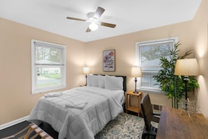 House, Multiple Beds, Pool Access, Garden View (Park Drive Picturesque) | 3 bedrooms, individually decorated, individually furnished, bed sheets - Park Drive Picturesque (Birmingham)