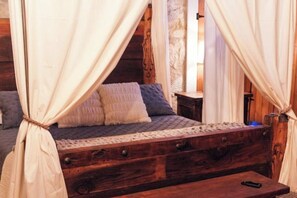 1 habitación, tabla de planchar con plancha, internet y ropa de cama 