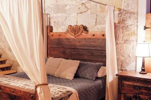 1 bedroom, iron/ironing board, Internet, bed sheets