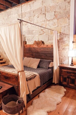 WiFi, bed sheets - The Scandinavian East Hall—Near Anthony Lakes! (North Powder)