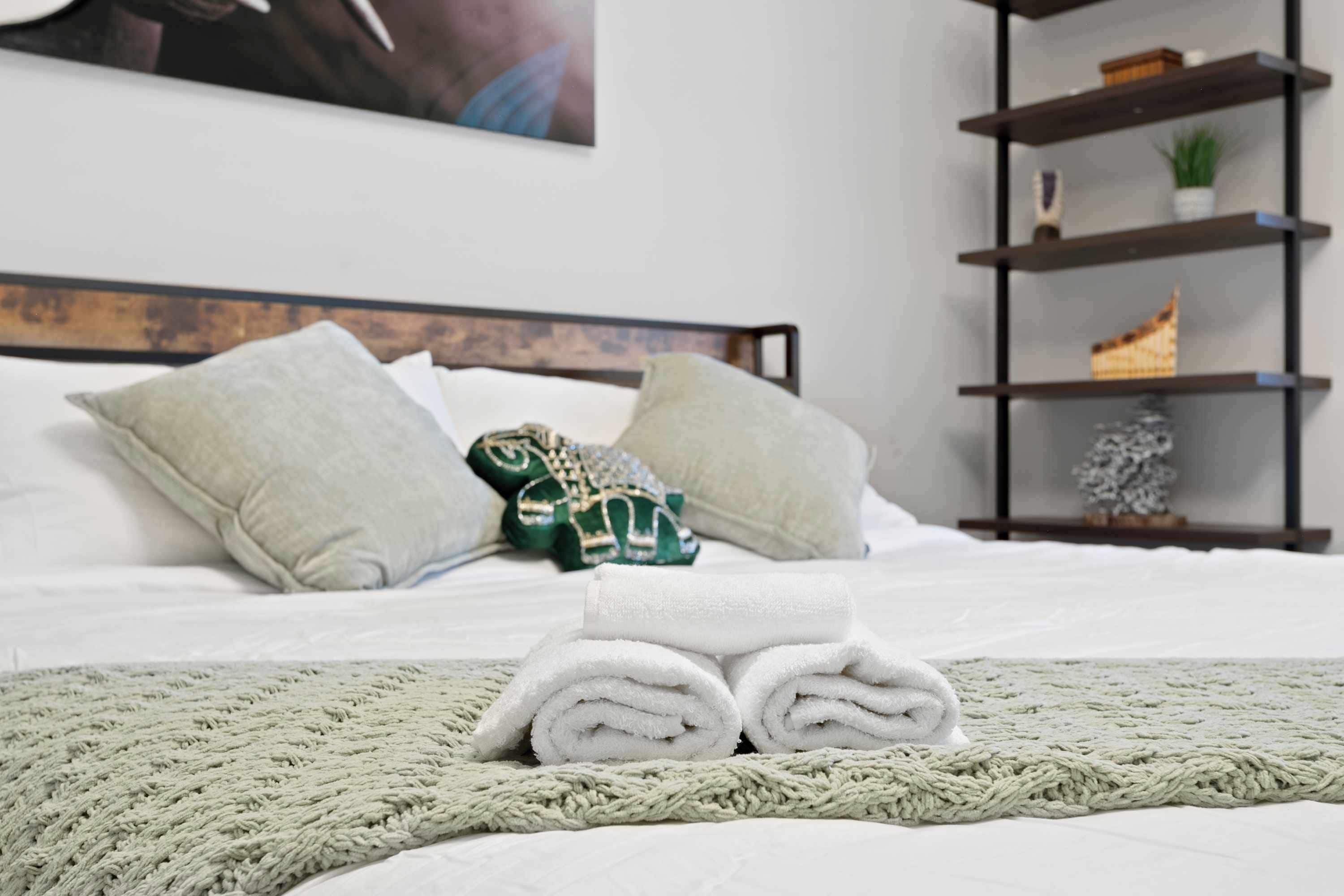 独立别墅, 多张床, 热水浴缸, 花园景观 (Sunset Bungalow) | 3 多间卧室、特色装修、特色家居、办公桌