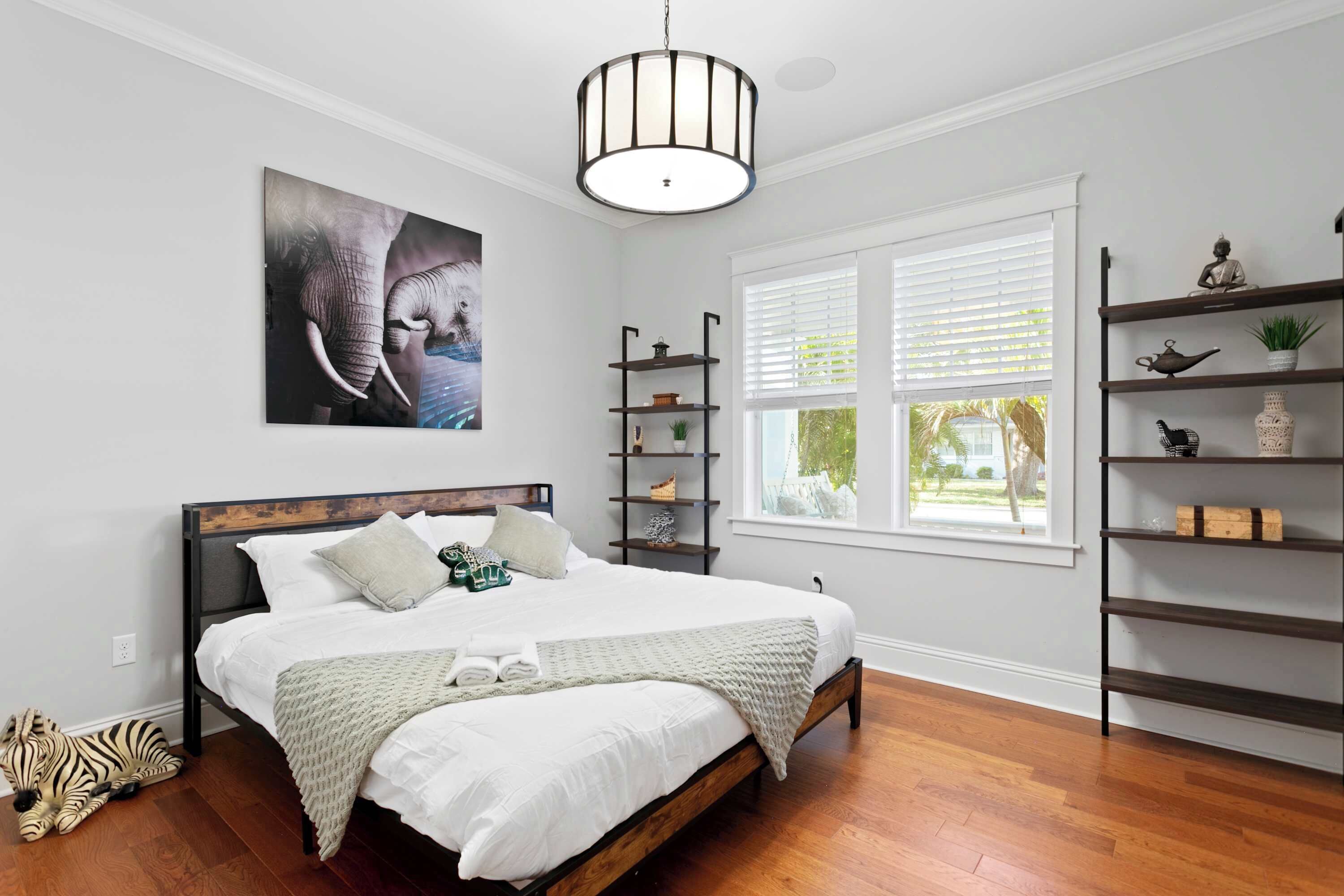 Maison, plusieurs lits, bain à remous, vue jardin (Sunset Bungalow)