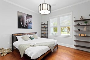 House, Multiple Beds, Hot Tub, Garden View (Sunset Bungalow)