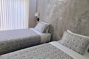 2 間睡房、熨斗/熨衫板、Wi-Fi、床單