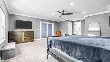 House, Multiple Beds, Pool Access, Pool View (The Heights Hideaway) | 4 bedrooms, individually decorated, individually furnished, desk