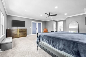 独立别墅, 多张床, 使用泳池, 泳池景观 (The Heights Hideaway) | 4 多间卧室、特色装修、特色家居、办公桌