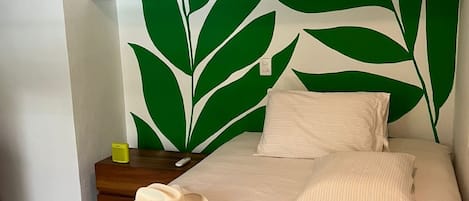1 bedroom, WiFi, bed sheets