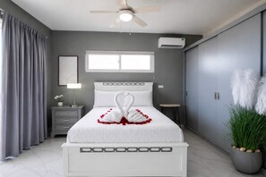 2 bedrooms, iron/ironing board, WiFi, bed sheets