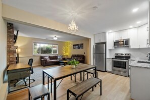 Interior - Cozy 4 Beds Private Suite near Seattle & Bellevue (Bothell)