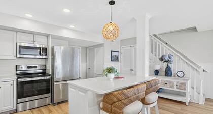 Just A Touch in Ocean Isle Beach, a spacious 6-bedroom retreat perfect for up to 16 guests.