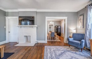 House, Multiple Beds, Patio, Garden View (Rozelle Roost Upstairs) | Interior