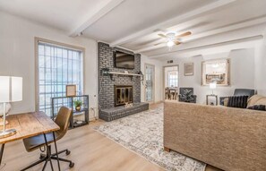 House, Multiple Beds, Patio, Garden View (Pinecrest Cottage) | Living area | Fireplace - Pinecrest Cottage (Memphis)