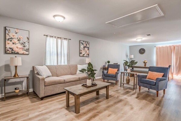 House, Multiple Beds, Patio, Garden View (Schoolfield Collective) | Living area