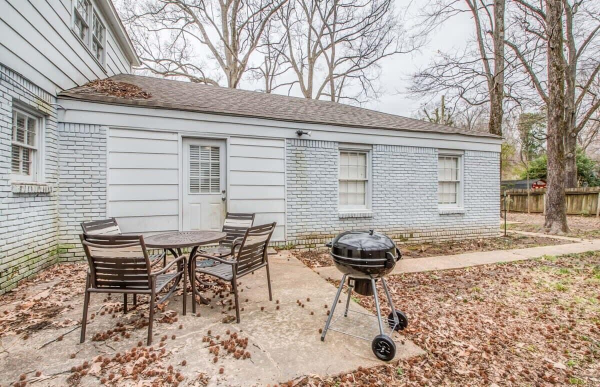 รับประทานอาหารกลางแจ้ง