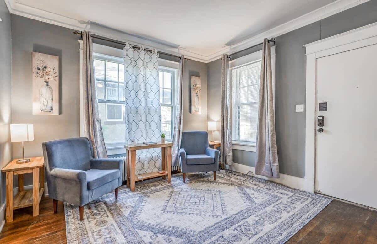 Maison, plusieurs lits, patio, vue jardin (Rozelle Roost Both Units) | Intérieur