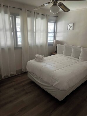 3 Schlafzimmer, individuell dekoriert, individuell eingerichtet