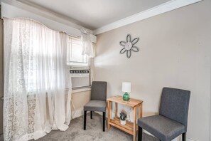 Interior - Garland Haven Hideaway Unit A (Memphis)