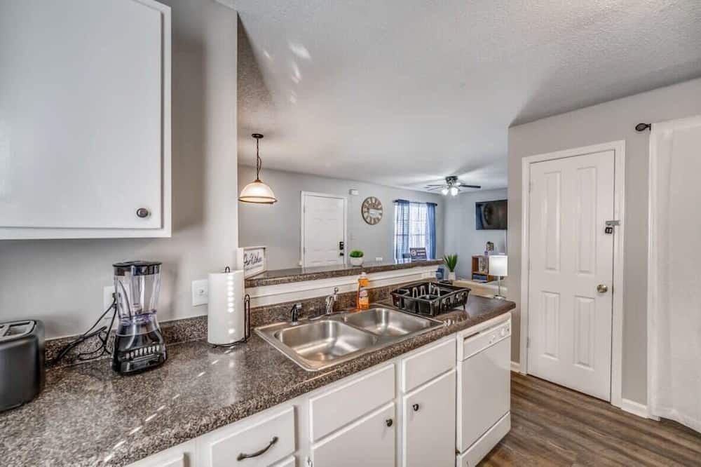 Cedar Ave Escape - Millington, TN