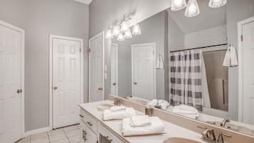 House, Multiple Beds, Patio, Garden View (Dedo Days Retreat) | Bathroom | Towels