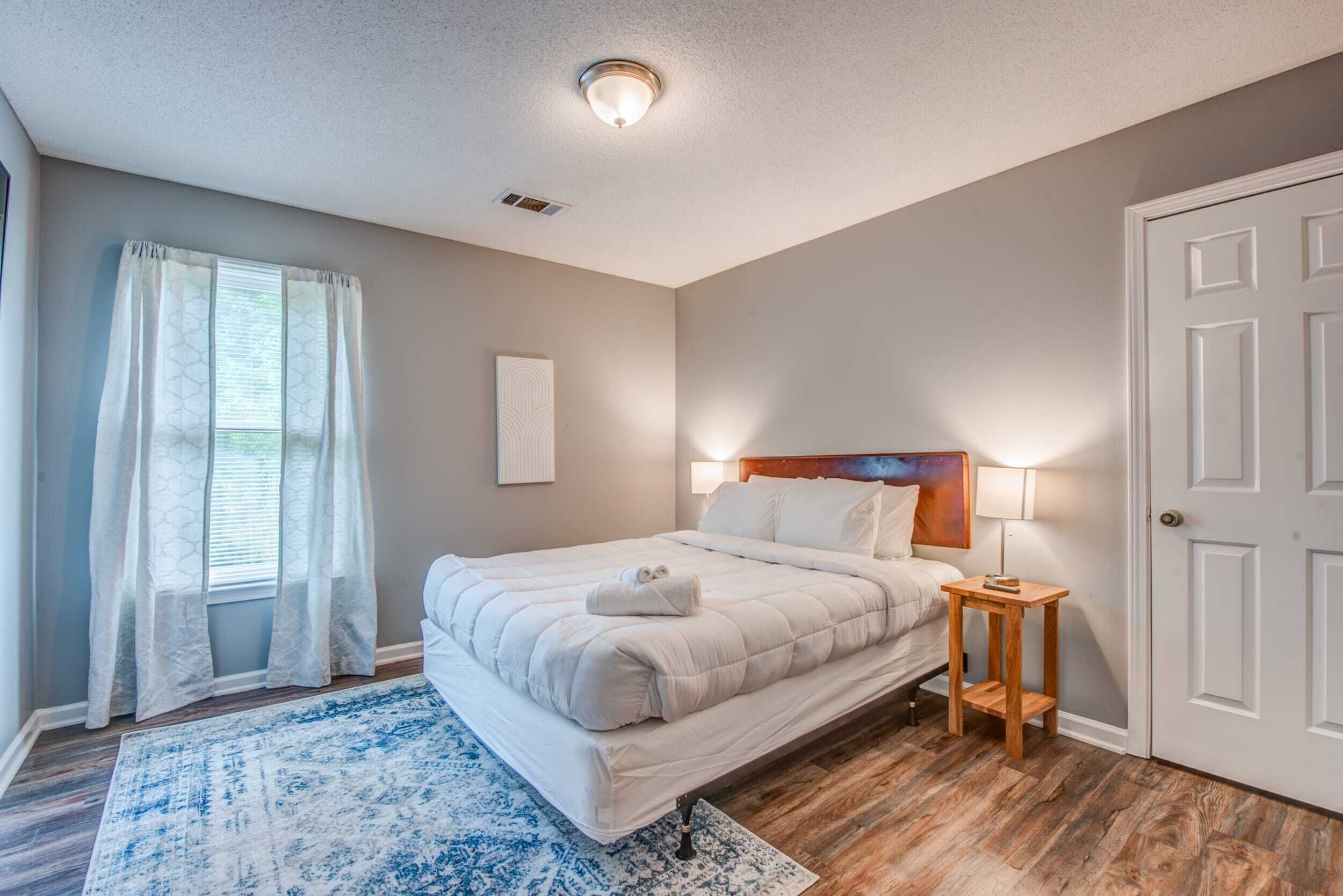 House, Multiple Beds, Patio, Garden View (Timber Creek Hideaway) | 4 bedrooms, individually decorated, individually furnished, bed sheets