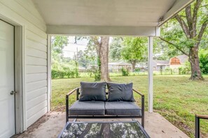Ferienhaus, Mehrere Betten, Terrasse, Gartenblick (Whitehaven Park Retreat) | Ausblick vom Zimmer