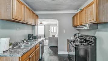 House, Multiple Beds, Patio, Garden View (Browning Nest) | Private kitchen | Coffee/tea maker