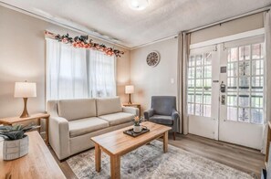 House, Multiple Beds, Patio, Garden View | Living area - Garland Haven Hideaway Both Units (Memphis)