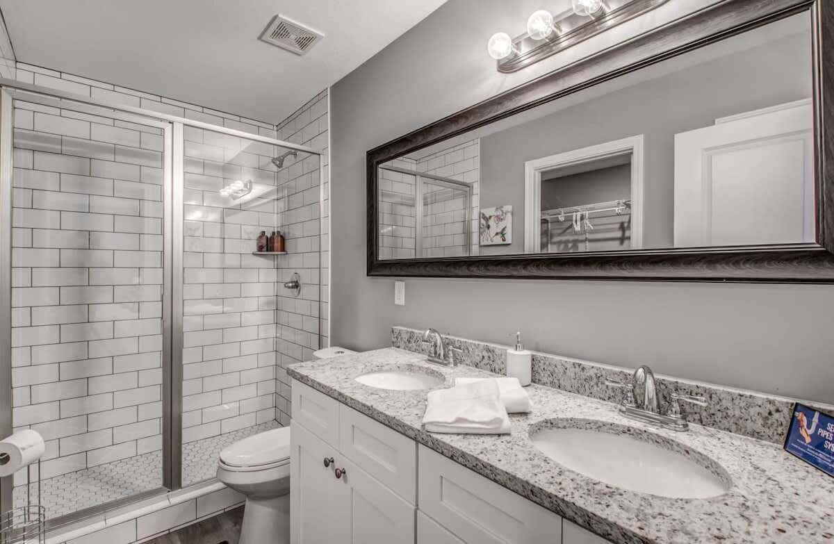 House, Multiple Beds, Patio, Garden View (Crievewood Guesthouse) | Bathroom | Towels