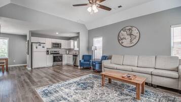 Nhà, nhiều giường, sân hiên, quang cảnh vườn (Crievewood Guesthouse) | Khu phòng khách