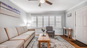 House, Multiple Beds, Patio, Garden View (Perkins Paradise) | Living area
