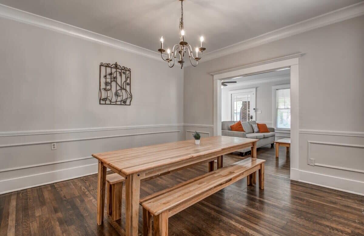 House, Multiple Beds, Patio, Garden View (Parkway Nest) | 4 bedrooms, individually decorated, individually furnished, bed sheets