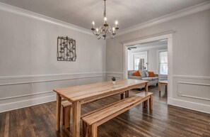 House, Multiple Beds, Patio, Garden View (Parkway Nest) | 4 bedrooms, individually decorated, individually furnished, bed sheets - Parkway Nest (Memphis)