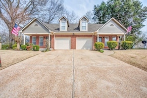 Exterior - High Point Terrace Escape 6 (Memphis)