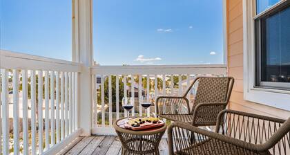 All-New Getaway with Heated Pool & Sunset Views