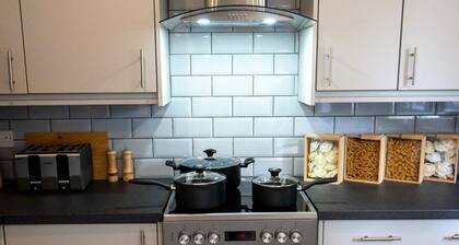 Luxury 5BR Home | Hot Tub | EV-Friendly Stay