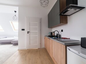 Fridge, stovetop, toaster