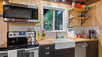 Microwave, oven, stovetop, dishwasher