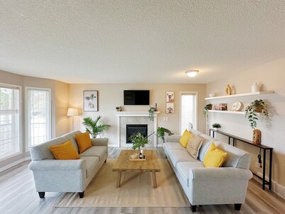 Cozy Calgary Hideaway near Airport