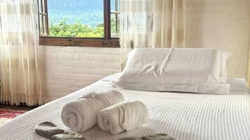 2 quartos, ferros/tábuas de passar roupa, Wi-Fi de cortesia