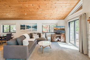 Fernseher, Kamin, Drucker