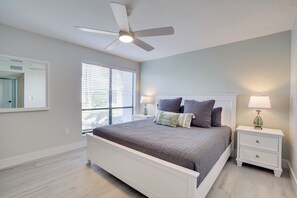 Primary Bedroom - Sandy Cheeks at Runaway Bay 101 (Bradenton Beach)